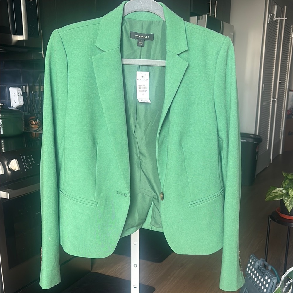 NWT Ann Taylor The Newbury Blazer | Size 4